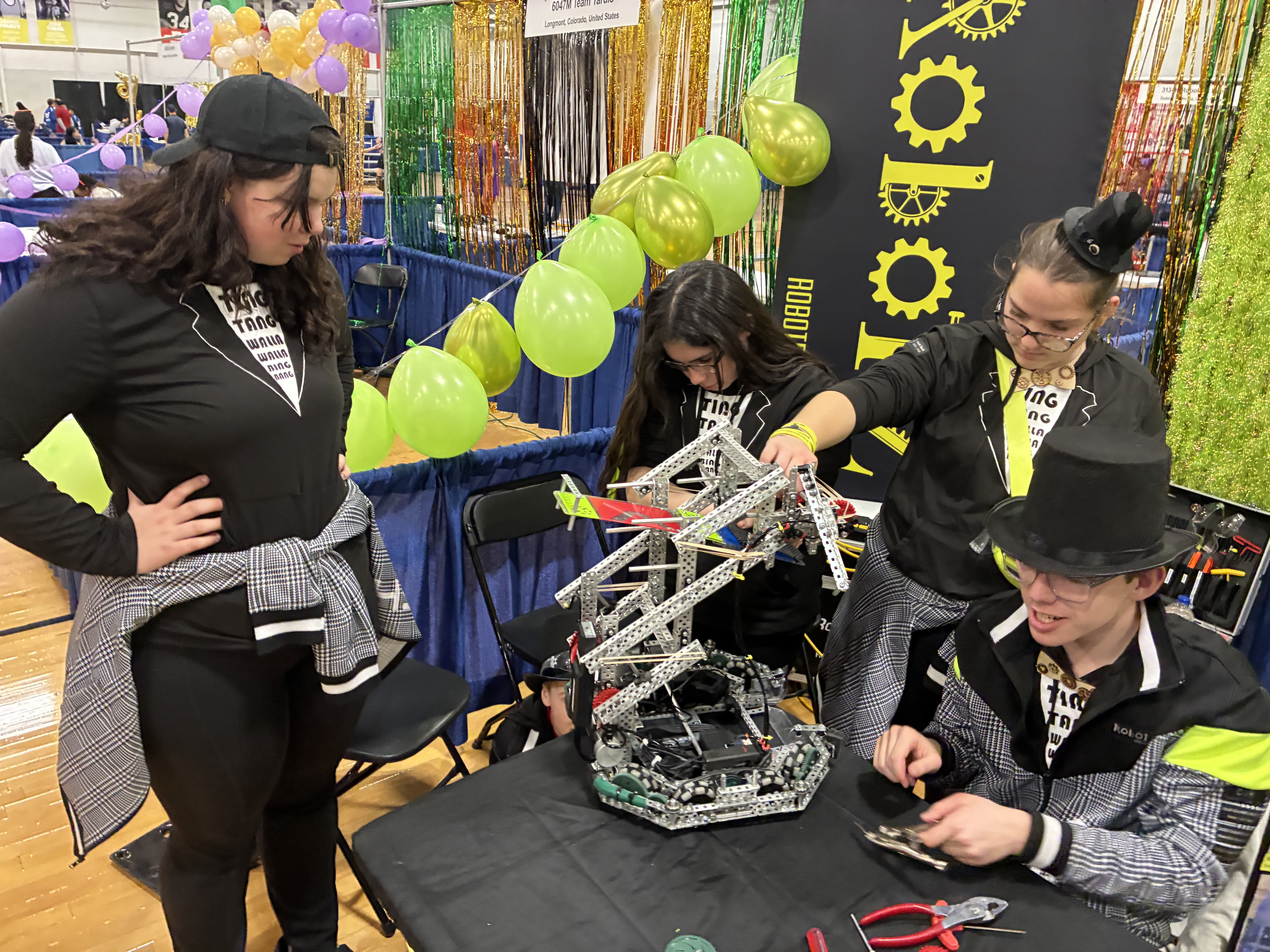 RoboTZ Team Photo 18
